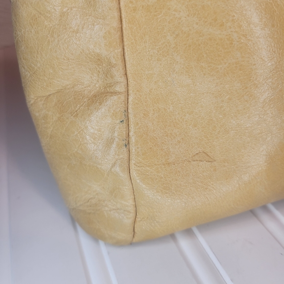 Botkier Trigger leather in Camel - Picture 7 of 8